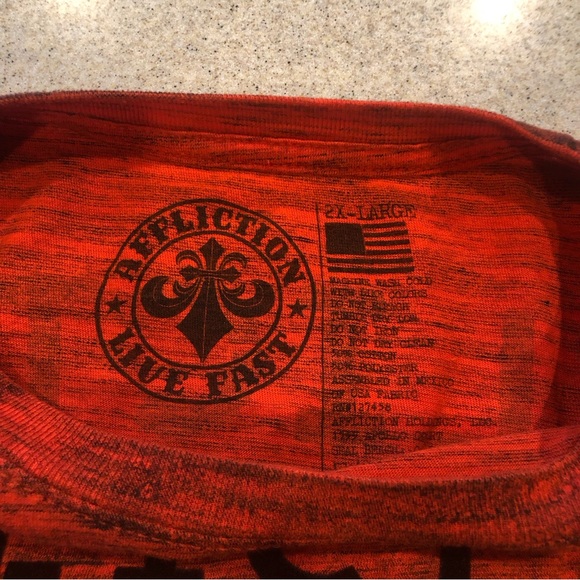 2X Affliction burntorange/red with black velvety lettering - Picture 2 of 9